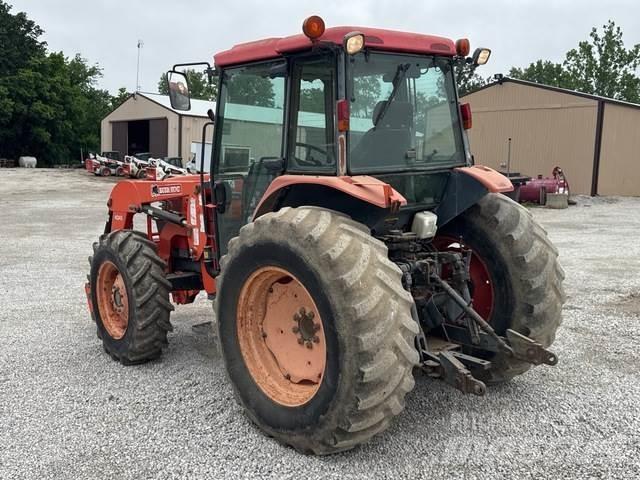 Kubota M9000 トラクター
