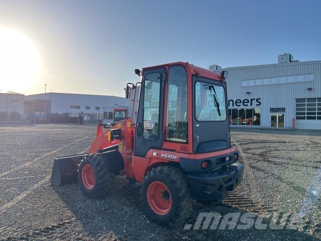 Kubota R530E ホイールローダー・タイヤショベル