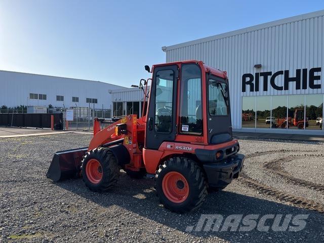 Kubota R530E ホイールローダー・タイヤショベル