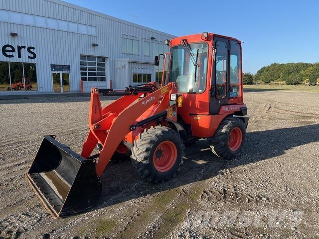 Kubota R530E ホイールローダー・タイヤショベル