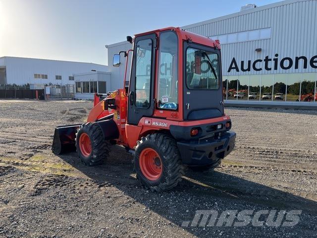Kubota R530E ホイールローダー・タイヤショベル