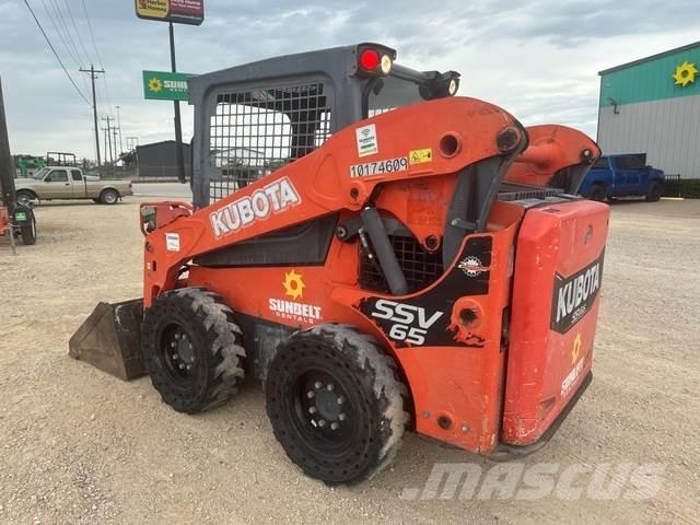 Kubota SSV65 スキッドステアローダー