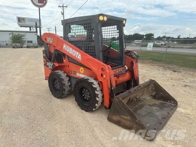 Kubota SSV65 スキッドステアローダー