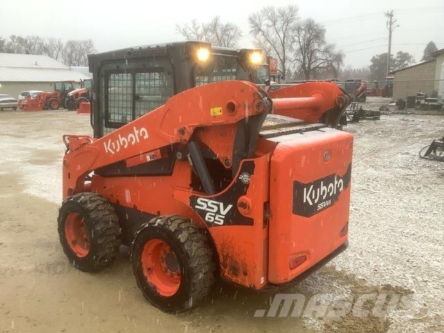 Kubota SSV65HC スキッドステアローダー