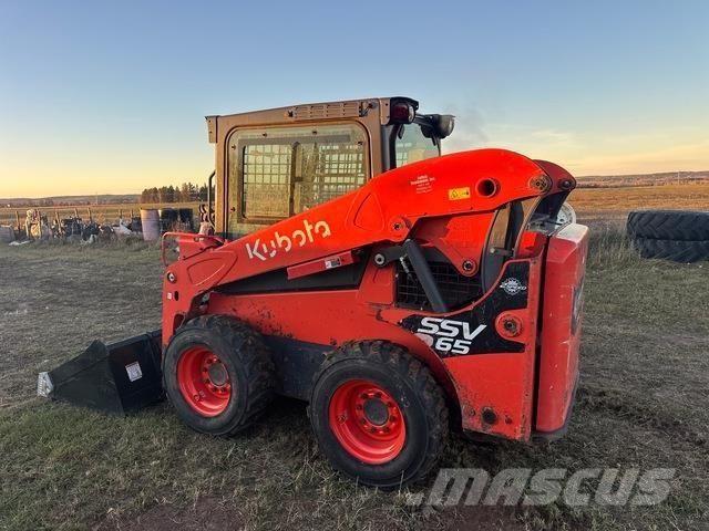 Kubota SSV65HC スキッドステアローダー