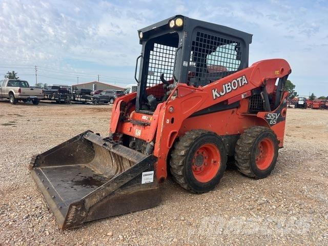 Kubota SSV65P スキッドステアローダー