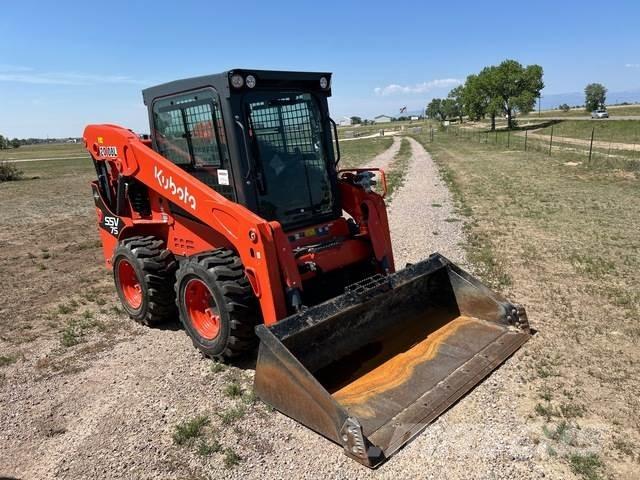 Kubota SSV75 スキッドステアローダー
