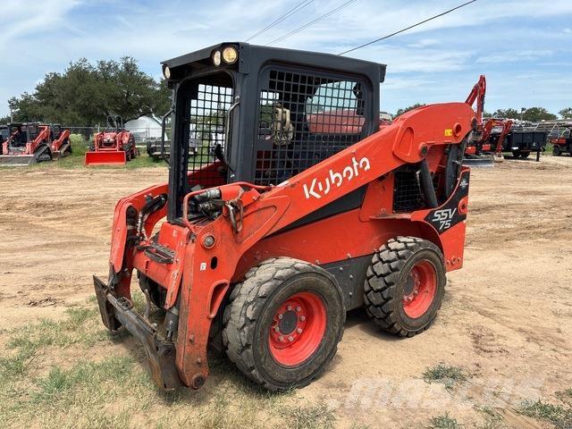 Kubota SSV75 スキッドステアローダー