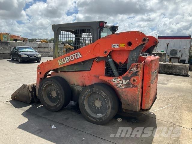 Kubota SSV75 スキッドステアローダー