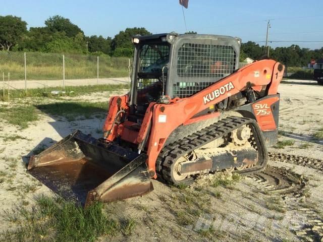 Kubota SVL75-2 スキッドステアローダー