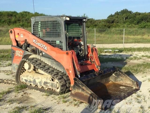Kubota SVL75-2 スキッドステアローダー