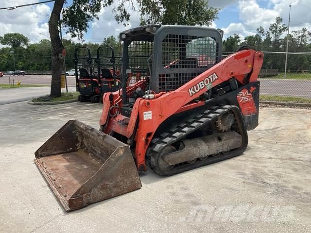 Kubota SVL75-2 スキッドステアローダー