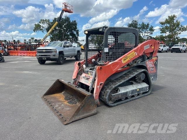 Kubota SVL75-2 スキッドステアローダー