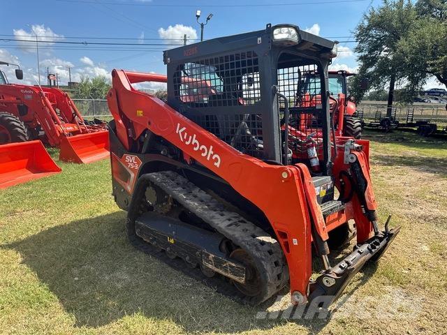Kubota SVL75-3 スキッドステアローダー