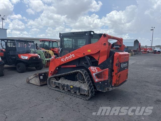 Kubota SVL75-3 スキッドステアローダー