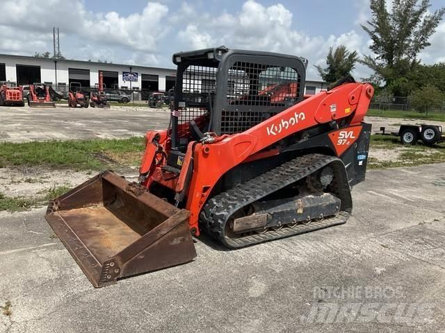 Kubota SVL97-2 スキッドステアローダー
