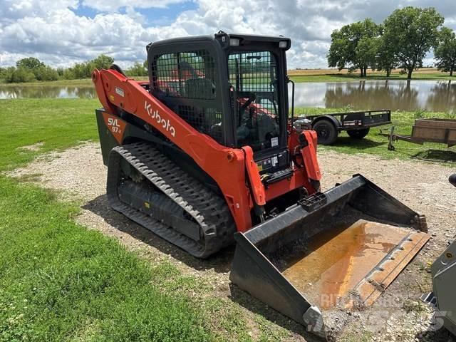 Kubota SVL97-2 スキッドステアローダー