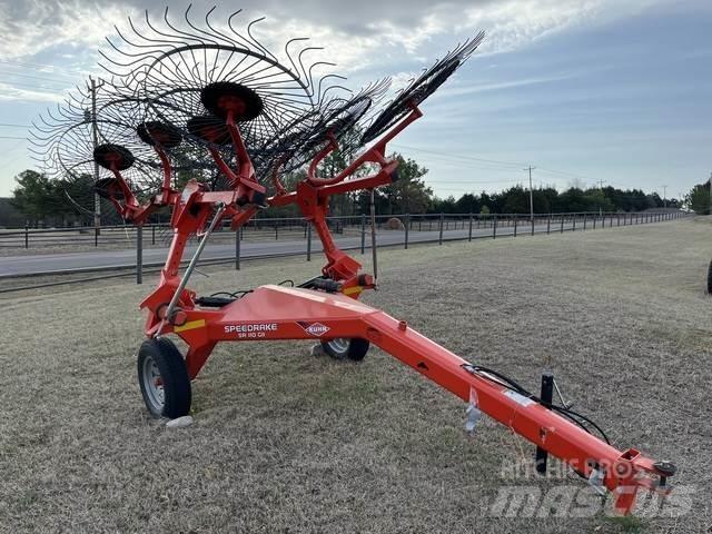 Kuhn SR110 GII テッダー・テッダーレーキ