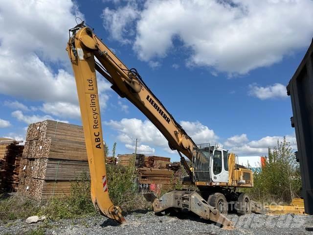 Liebherr A934C 廃棄物／工業産廃処理機