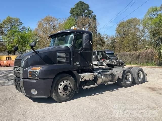 Mack AN64T 中古トラクターヘッド | トレーラーヘッド
