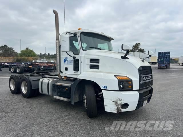 Mack AN64T 中古トラクターヘッド | トレーラーヘッド