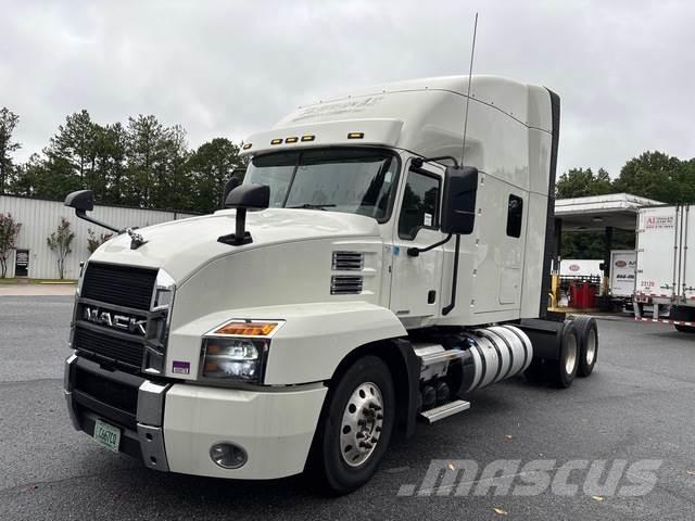 Mack AN64T 中古トラクターヘッド | トレーラーヘッド