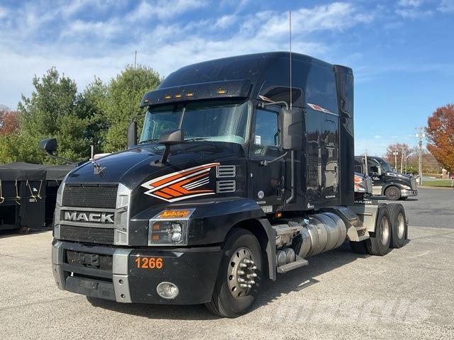 Mack AN64T 中古トラクターヘッド | トレーラーヘッド