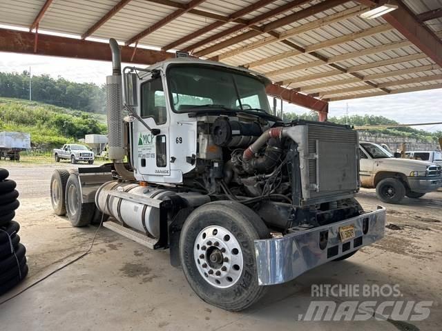 Mack CH613 中古トラクターヘッド | トレーラーヘッド