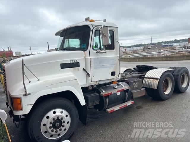 Mack CH613 中古トラクターヘッド | トレーラーヘッド
