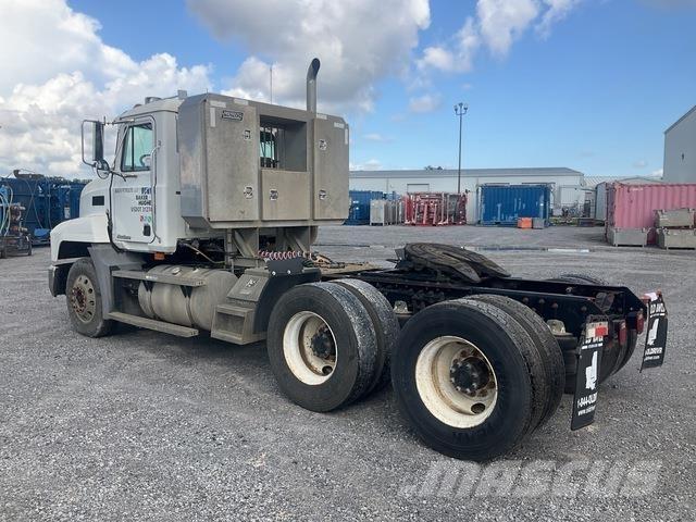 Mack CH613 中古トラクターヘッド | トレーラーヘッド