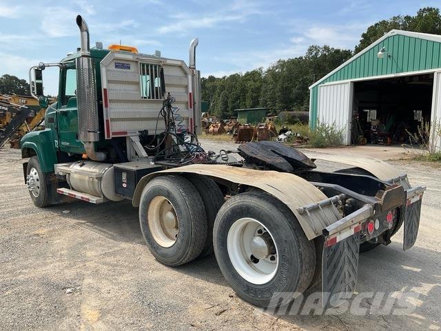Mack CHN613 中古トラクターヘッド | トレーラーヘッド