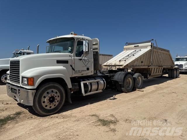 Mack CHU600 中古トラクターヘッド | トレーラーヘッド