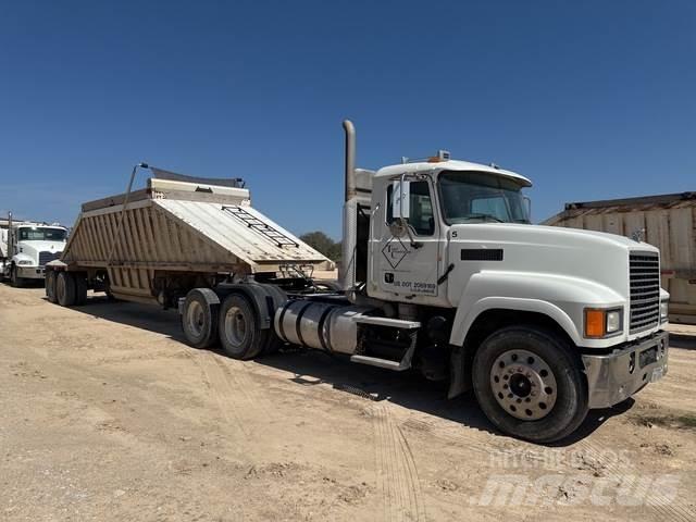 Mack CHU600 中古トラクターヘッド | トレーラーヘッド