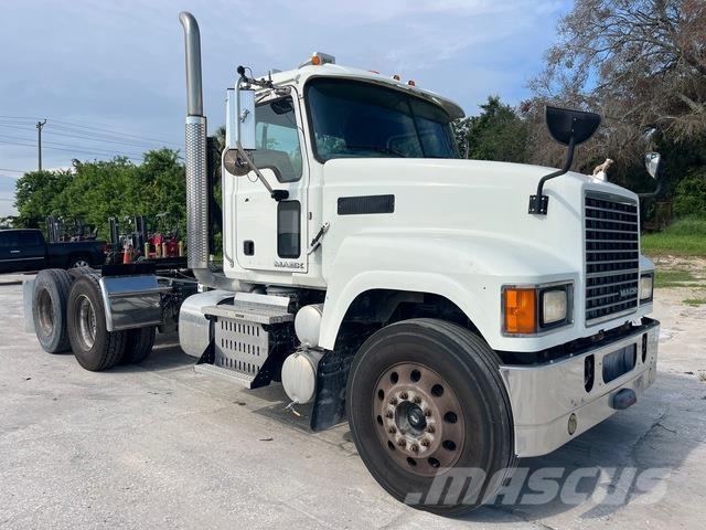 Mack CHU613 中古トラクターヘッド | トレーラーヘッド