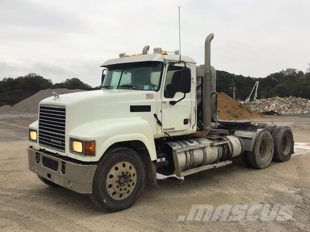 Mack CHU613 中古トラクターヘッド | トレーラーヘッド