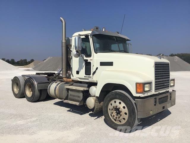 Mack CHU613 中古トラクターヘッド | トレーラーヘッド