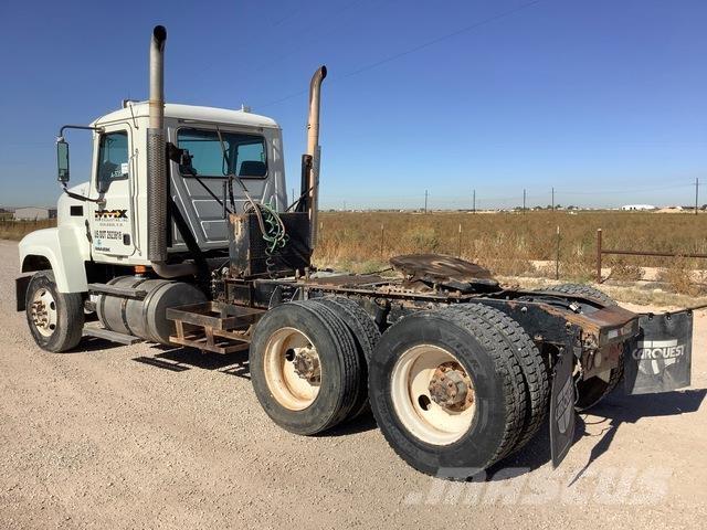 Mack CHU613 中古トラクターヘッド | トレーラーヘッド