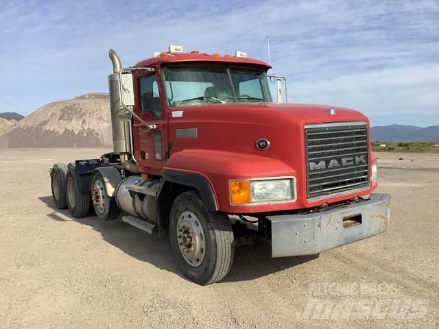 Mack CL733 中古トラクターヘッド | トレーラーヘッド