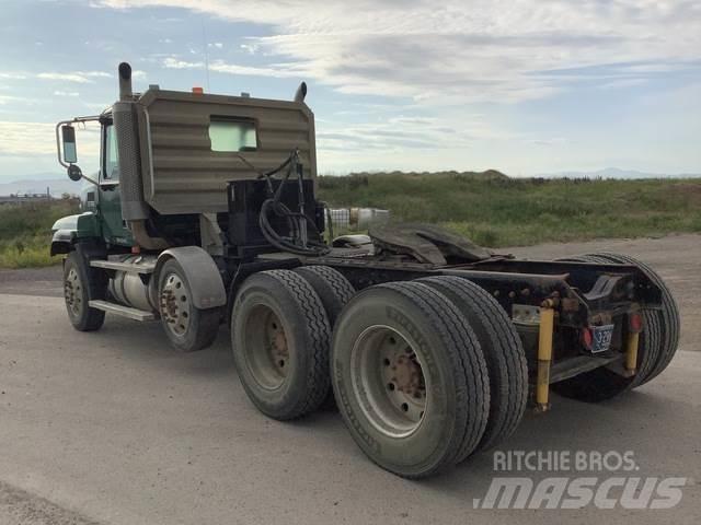 Mack CL733 中古トラクターヘッド | トレーラーヘッド