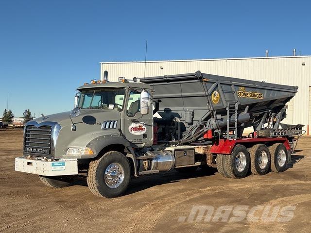 Mack CT713 コンクリート・ストーンマシン