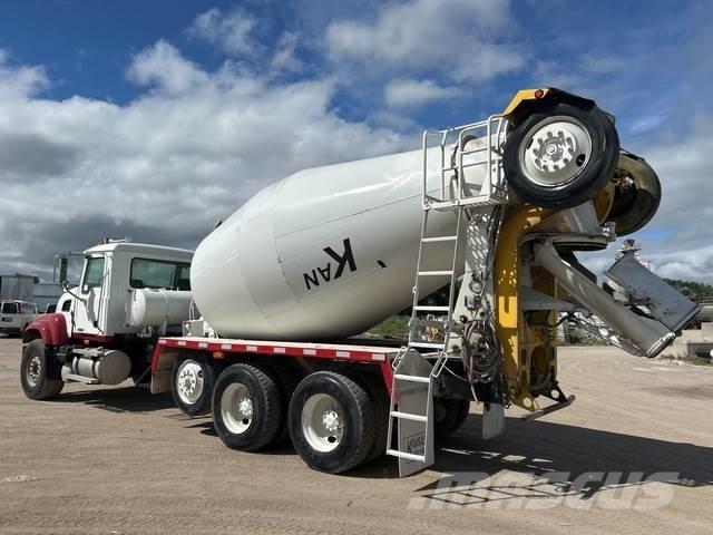 Mack CV513 その他トラック