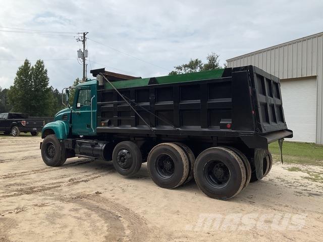 Mack CV700 ダンプ