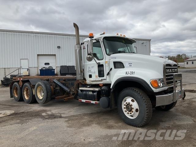 Mack CV713 スキップローダートラック