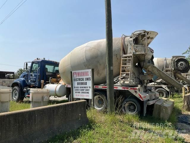 Mack CV713 その他トラック