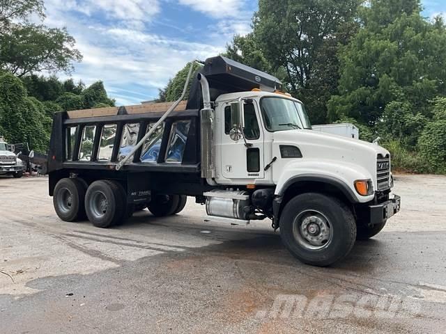 Mack CV713 ダンプ