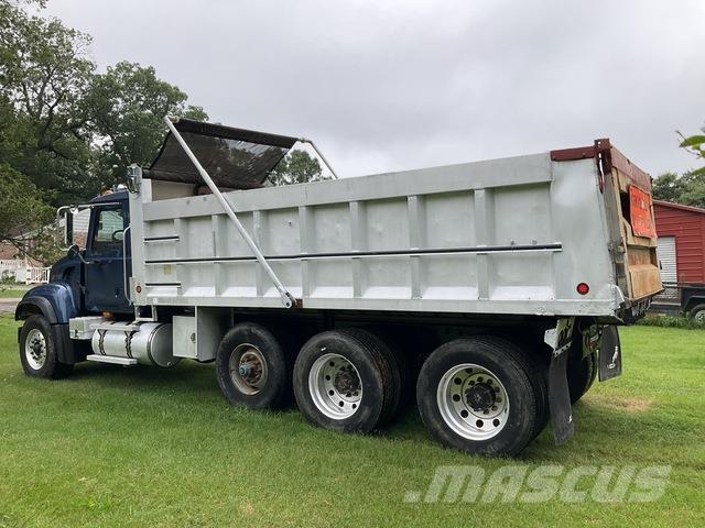 Mack CV713 ダンプ