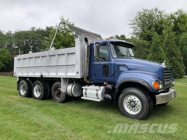 Mack CV713 ダンプ