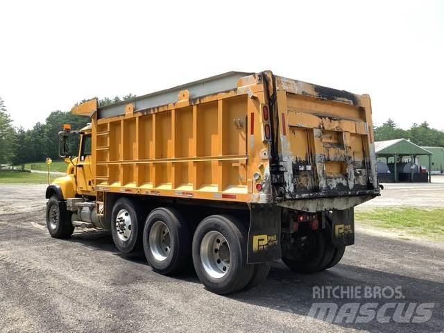 Mack CV713 ダンプ