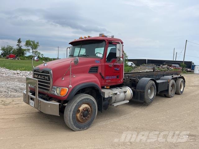 Mack CV713 スキップローダートラック