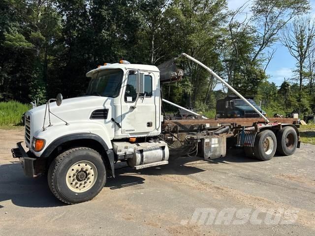Mack CV713 スキップローダートラック